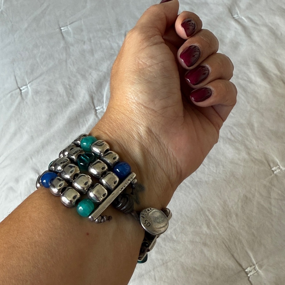 UNO de 50 Silver Beaded Bracelet with Blue and Green Accents and leather. - Picture 7 of 12